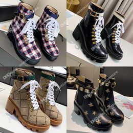 Diseñador de alta calidad Otoño e invierno Cuero de encaje doble Mujer bordado floral Botines con diamantes de imitación Botas cortas Tacón grueso elevado Botas Martin Botas para la nieve