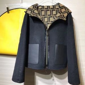 Designer hoogwaardige damesjas van wol en mix, korte jas met capuchon, wintermode, omkeerbare wollen top met volledige F-letterprint