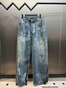 Designer Hoge versie B familie 23SS herfstwinter INS trendy casual losse en versleten graffiti jeans voor heren en dames I02N