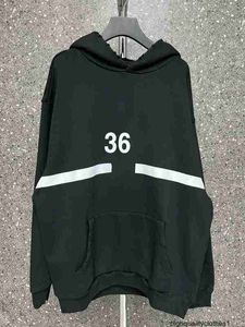 Ontwerper Hoge versie B Familie 360 Fleece Hoodie met op maat geweven en geverfde stof, gedragen en gewassen met los passende heren- en dameskap Kmx8