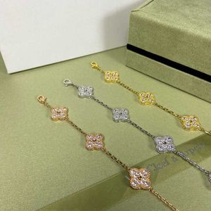 Designer Hoge Versie Van hoge versie V Goud dik geëlektroplateerd Volledige diamant vijf bloemenarmband Lucky Clover Grade Feels Set dames handstuk