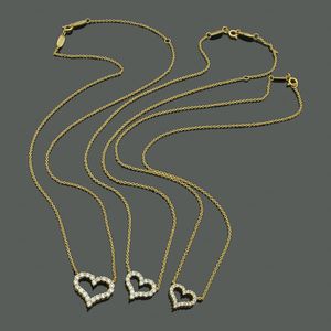 Designer holle hartvormige oorbellen vrouwelijke diamanten ketting paar ketting hanger luxe sieraden cadeau vriendin accessoires groothandel met doos