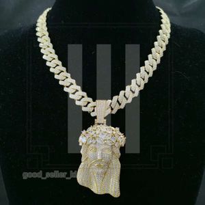 Designer Iced Out CZ Jesus Head Pendant Fashion geloof Hoge kwaliteit ketting goud verzilverd met 13 mm diamant Cuban Link Chain C2F