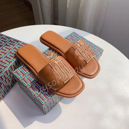 Designer ines sandaal holle lijn slippers nieuw vierkante kop hol voor vrouwen comfortabele slippers middelste hak casual luie slip strand sandaal