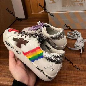 Designer Italie Brand Femmes Chaussures décontractées Golden Superstar Sneakers Sequin Classic White Do-Old Dirty Super Star Man Chaussures Luxury B8 Ggbds Sneakers Ggdbs Sneakers 365