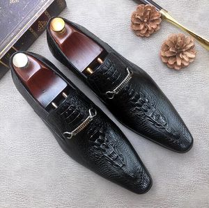 Diseñador Italia Hombres Mocasines Slip-On Zapatos de vestir Cuero genuino Lujo Moda Negocios Fiesta informal Boda Novio zapatos Punta estrecha más el tamaño 38 ~ 44