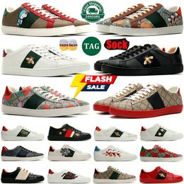 Designer Italie Sneakers Platform Plateforme Low Men Femmes Chaussures Trainers décontractés Tiger Broidered Ace Bee White Green Red 1977S Stripes Mens Shoe Walking Sneaker