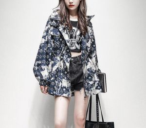 Designer Jacket vrouwen lange mouwgordel de taillehoed met lading jassen damesjas