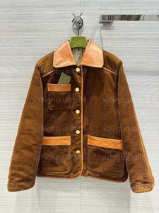 Designerjassen Damesjas Herfst warme top Retro corduroy jas Omkeerbaar ontwerp Klassieke revers Dubbele zak Losvallende jassen Jassen voor dames