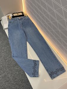Designer Jeans 2024 Nouvelle marque de mode de mode printemps Sême pantalon de style luxe Pantalon féminin 0512-5