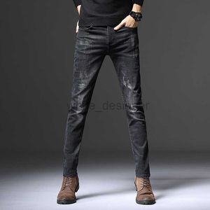 Jeans de diseñador para hombre Jeans angustiados negros Los hombres modernos de los hombres Fit Small Feet Autumn NUEVA tendencia raspada Versión de moda Versátiles para hombres