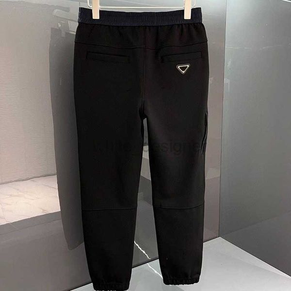 Jeans de designer pour hommes 2023SS Pantalons sportifs décontractés en coton épissé pour hommes avec étiquette de triangle pour pantalon de marchandises à canal unique externe