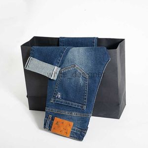 Jeans de créateurs pour hommes jeans d'hiver automne de l'automne masculin coloriage de broderie polyvalente décontractée petite marque de mode droite de mode masculine