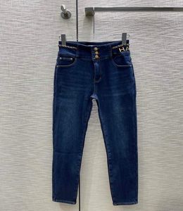 Designer Jeans Women039 New Midhigh Rise Button Zipper Button Straightleg Polydoule Jeans Ruffled Jambes Lettrage élégant Trim C8559603