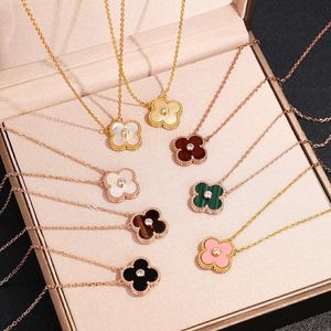 Bijoux de créateur Collier Van Or Argent Rose Or Pendentif Taille Moyenne Quatre Feuilles Diamant Luxe Classique pour Femme Multicolore avec boîte