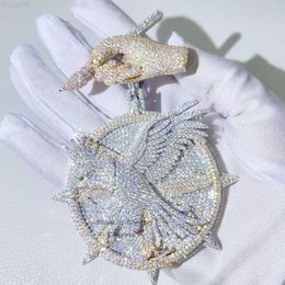 Bijoux de créateur 13MM lien cubain sur mesure VVS D couleur Moissanite diamant aigle pendentif avec caution à main personnalisée