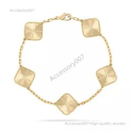 Designer sieraden armband klaver armband klavertje vier 18K goud liefde armband hanger sprankelende kristallen diamant voor damesmeisje bruiloft moederdag sieraden met doos