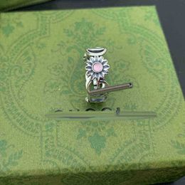bijoux de créateur bracelet collier bague Accessoires été couple polyvalent jeton rose marguerite bague 520 pour petite amie
