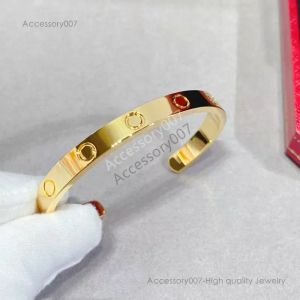bracelet de bijoux de créateurBracelets de mode pour femmes Bracelets simples Bracelets à vis de créateur Bijoux en or 18 carats 316 en acier inoxydable usine en gros