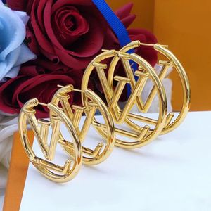 Boucles d'oreilles en or de marque de bijoux de créateur, cerceau en forme de lettre en V, boucles d'oreilles de Style classique pour femmes, cadeaux de fête de mariage avec boîte