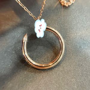 Collier de créateur de bijoux de créateur pour femme, bijoux de luxe, collier à ongles, pendentif, cadeau de saint-valentin, de noël pour femmes