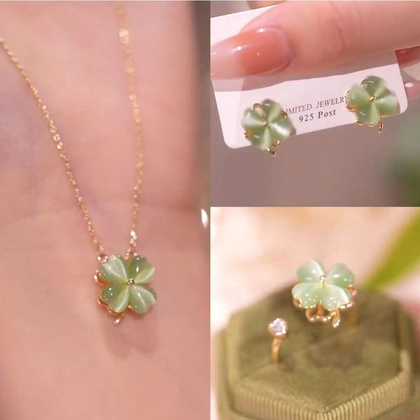 Bijoux de créateurs Quatre trèfles Oeil de chat vert pierre quatre feuilles boucles d'oreilles rotatives aiguille en argent anneau rotatif collier lumière luxe Tiktok même style Van Clee cadeau