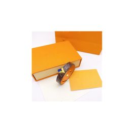 Bijoux de créateur Gold Hardware en cuir Bracelets Bracelet Boucle de boucle pour femmes Braceuse à main Brown Flower Match Stamp Imprimé Fashion Gift2024
