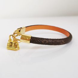 Designer-Schmuck, Lederarmbänder, Gold-Rucksack-Charm-Armband für Damen, Handschlaufe, braunes Blumenmuster, Logo-Stempel bedruckt