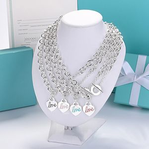 Designer Bijoux Amour Colliers pour les femmes T-série En Acier Émail Estampé Pêche Coeur Pendentif Cubain Épais Collier Chaîne Couple Femme Collier avec boîte