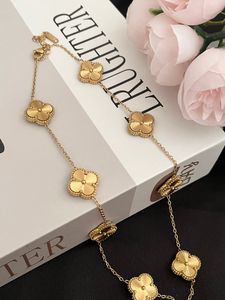 Bijoux de créateurs de luxe 4/quatre feuilles trèfle colliers charme diamant plaqué or 18 carats design collier pendentif fleur pour femmes filles cadeaux de fiançailles de la Saint-Valentin