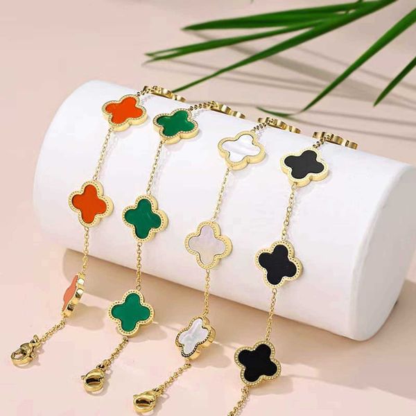 Bijoux de créateurs Bracelet de luxe VanCA Lucky Five Flower Clover 18K Gold High Fashion Polyvalent Titanium Steel Celebrity Bracelet