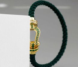 Bijoux de créateurs Bracelets de luxe de haute qualité 1: 1 CSSIC en cuir rouge pour les couples 00102175547