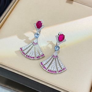 Boucles d'oreilles de luxe de bijoux de créateur Style classique Moucles d'oreilles pour femmes Mariages Fêtes Cadeaux avec boîte