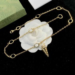 Collier de bijoux de créateurs Année Nouveau Petit Collier de Parfum Double Lettre Collier Chaîne Perle Eau Diamant Haute Version Mode