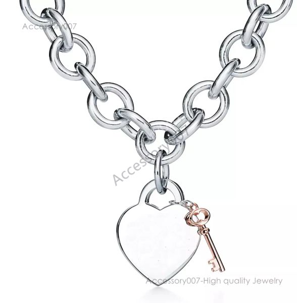 collier de bijoux de créateurCollier de créateur collier coeur de pêche unique femme en acier inoxydable bijoux de créateur cadeaux de Noël de la Saint-Valentin avec boîte en gros