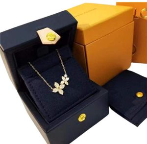 Designer sieraden kettingen hangschakel charme bloem goud love v ketting vrouwen ringen armbandbanden armbanden luxe hangersliefhebbers kettingle Se5754592
