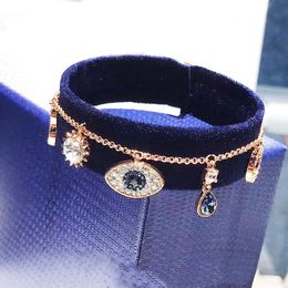 Designer sieraden originele modeontwerper armband bedel armbanden duivels oog lucky palm hoefijzer trek armband vrouwelijke zwaluw kristallen armband