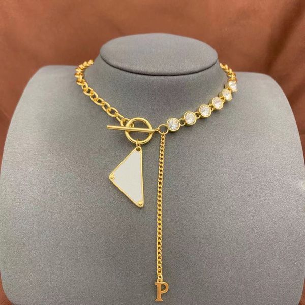Designer Jewelry Pendant Colliers Luxurys Sale Colliers de pendentif Fashion For Man Woman 48 cm Designers triangulaires inversés Brand Jewelry Mens Womens