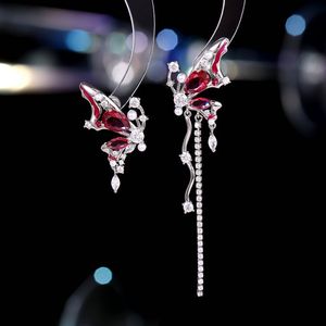 Designer sieraden S925 Silver naald super onsterfelijke geeststijl oorbellen asymmetrische kwastvlinder oorrang