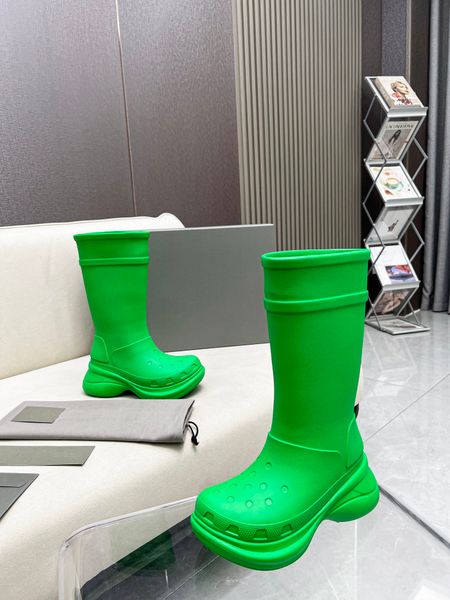 Designer bottes de pluie conjointement pour les femmes, mettez-la belle sous la pluie avec une taille 35-40