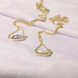 Diseñador Kendras Scotts Joyas K Temperamento Elisa Sparkling Diamond Oval Collar Collar para la Joya para la Mujera Capilla de cuello de moda de mariposa