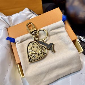 Designer Keychain Bag Pendant Key Ring Heart Vormige klokontwerp Keychains Antiek koperen Men Women Women Fashion Accessoire