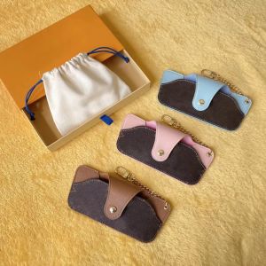 Bolsa de llavero de diseñador Moda Flor antigua Llavero de cuero Gafas Bolsa de almacenamiento Amantes Llaveros de coche Cubierta de cuero para gafas de sol