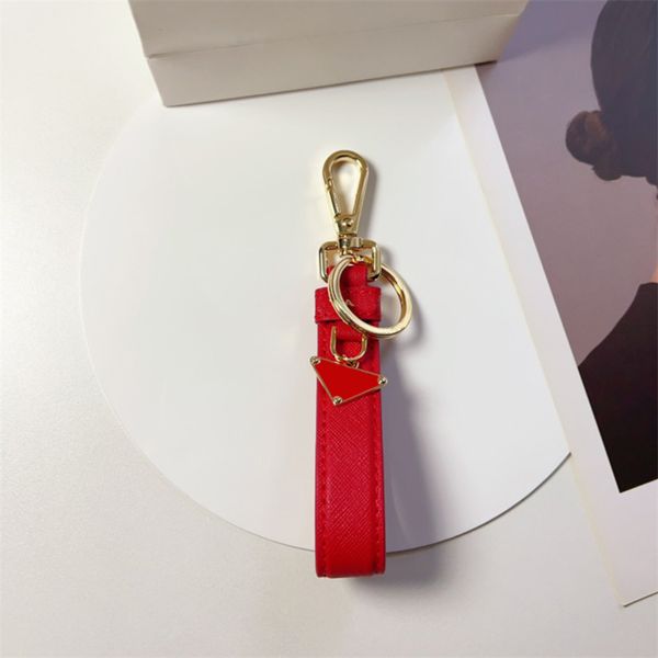 Porte-clés design Saffiano cuir luxe Triangle porte-clés voiture téléphone sac pendentif mode porte-clés porte-clés