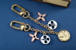 Designer Keychain Femmes V Letters Keychain portefeuille Top Llavero Car Chain de clés Chaîne de paquets Boucle Bijoux de berce