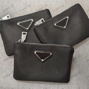 Llavero de diseñador Llavero de moda para mujer para hombre Marca Monedero negro Llaveros Llavero de lujo Monederos pequeños Llaveros con caja