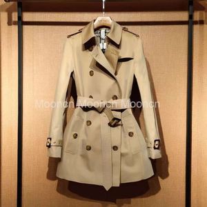 Ontwerper Khaki Korte Trench Coat Herfst en Winter Nieuwe Taillband Britse high-end jas