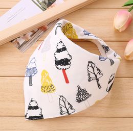 Designer Kid pasgeboren Pacify Bibs Burp Doeken dubbele laag katoen 360 graden rotatie 42x33cm baby speeksel handdoek variëteit aan stijlen om kinderen driehoeks sjaal te kiezen