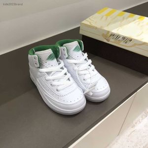 Diseñador para niños zapatillas casuales zapatillas de zapatillas tamaño 24-35 diseño alto diseño de zapatos de baloncesto para niños protección de caja envío de julio 07