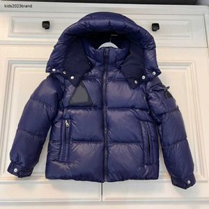 Designer Kids Down Jackets arm Pocket Decoratie Baby Winterkleding Maat 100-160 cm Fashion Solid Colors Hooded Outdarsed Outdarsed Aug16